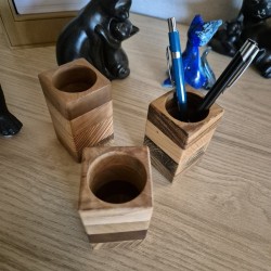 Pot à crayons en bois massif