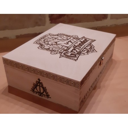 Coffret à charnières en bois